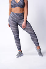 Onyx Scrunch Leggings