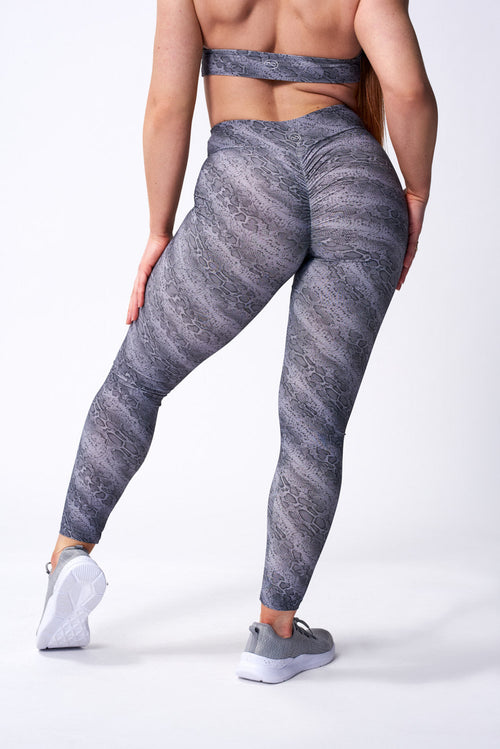 Onyx Scrunch Leggings