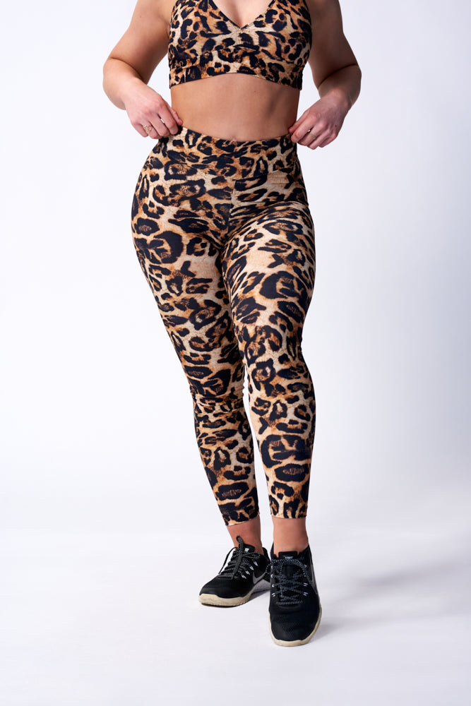 Leo Scrunch Leggings  Sample Sale Women's Activewear Apparel – Amber  Athletica
